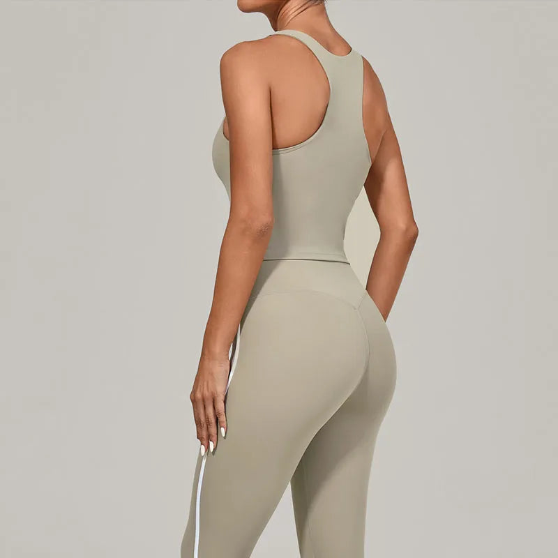 Elevate Your Workout with Our Women's 2-Piece Quick Dry Yoga Set - Lightweight, Seamless, and Breathable High Waist Leggings with Butt Lift Design